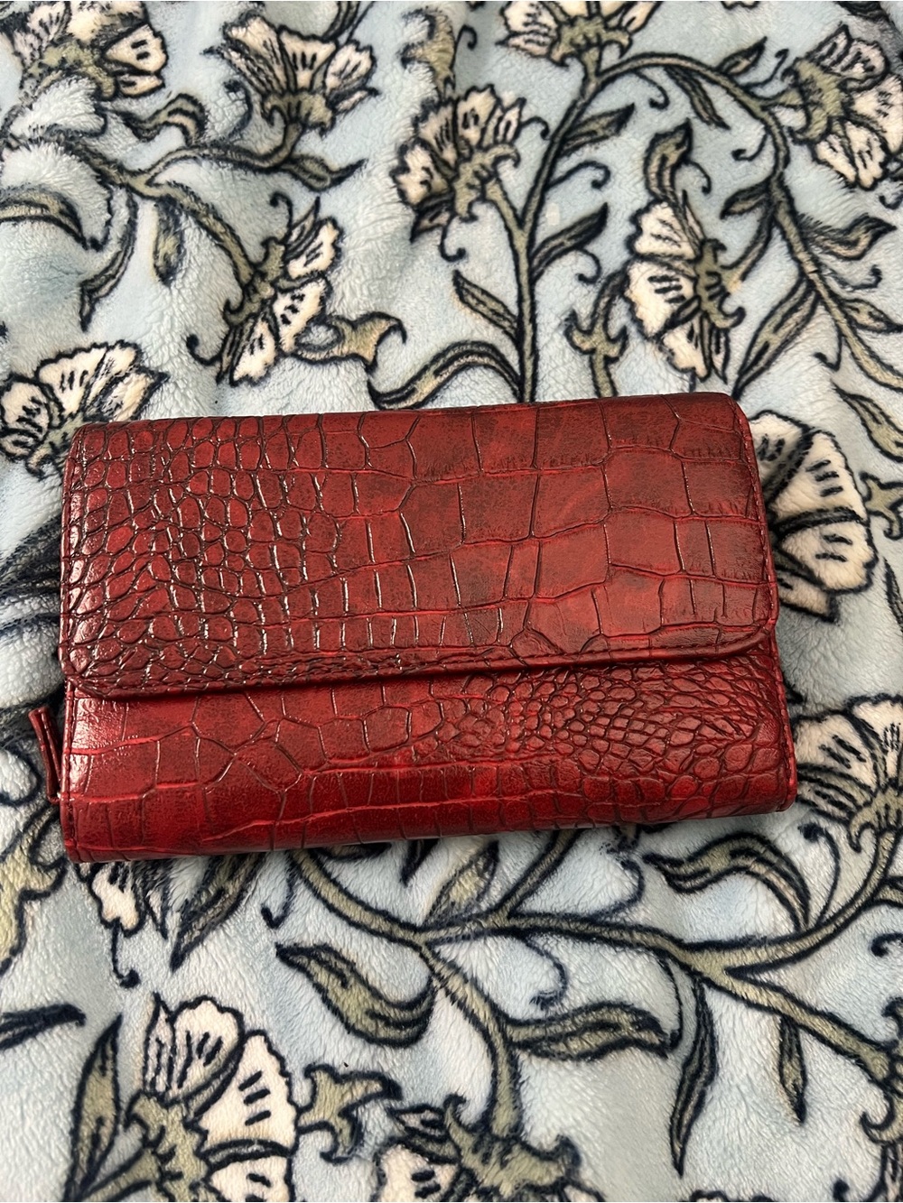 mundi Red Croc-Embossed Fold Wallet